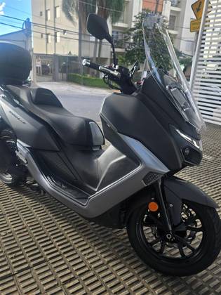 DAFRA MAXSYM 400 GT 